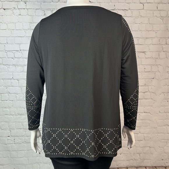 Belldini Black & Silver Studded Long Sleeve Top Plus Size 1X - Picture 2 of 6